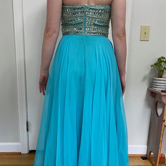 Sherri Hill Prom Dress Size 6 - Picture 6 of 9